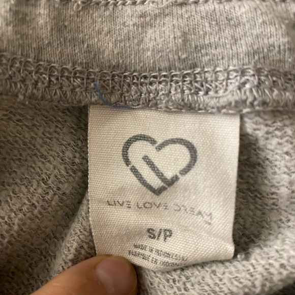 LIVE LOVE DREAM GRAY SWEATPANTS SIZE SMALL - Picture 3 of 5